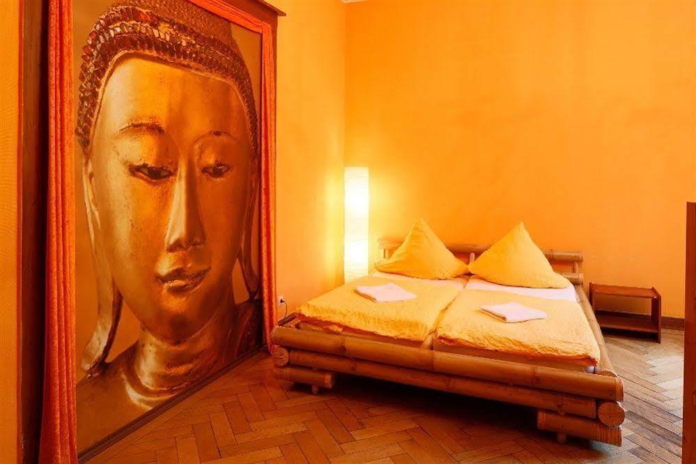 Avalon Bed & Breakfast Themen/- Nichtraucherhotel هانوفر المظهر الخارجي الصورة